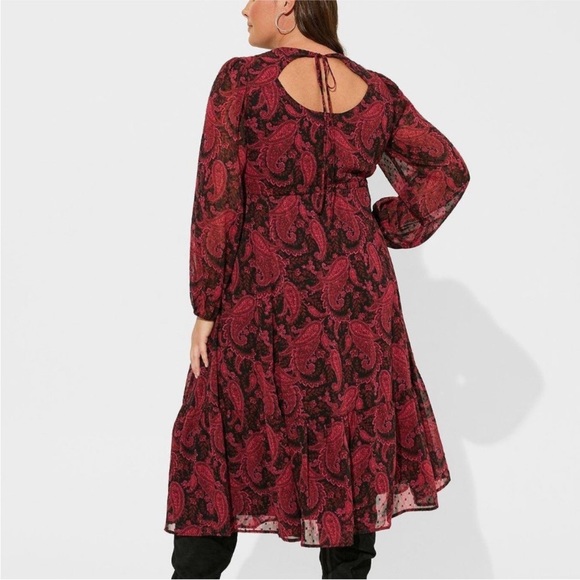 torrid Dresses & Skirts - Torrid black and red paisley chiffon dress